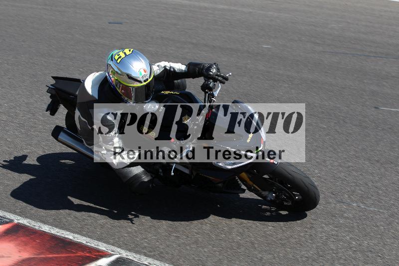 Archiv-2022/50 09.08.2022 MSS und TÖFF Track Day ADR/Gruppe blau/unklar